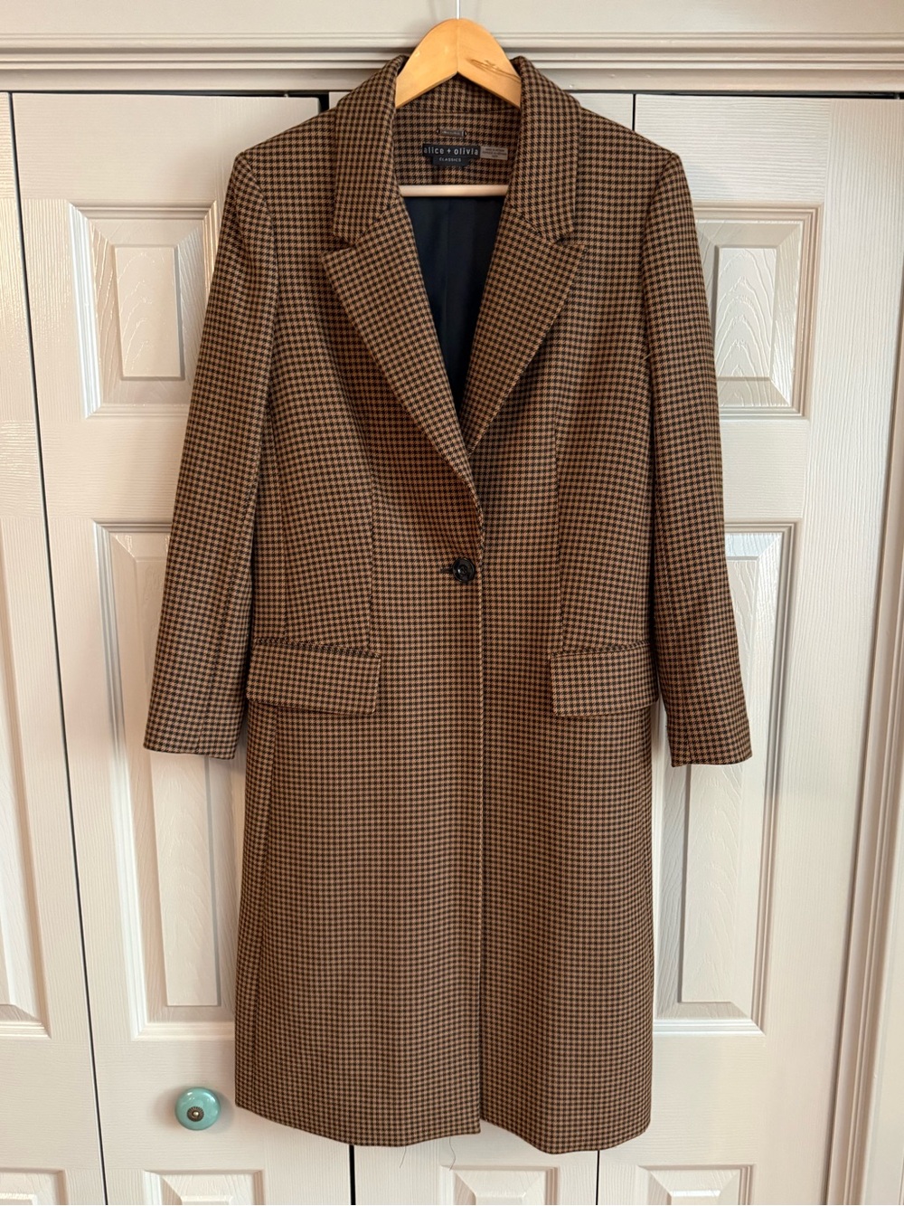Alice + Olivia Tawny Houndstooth Single-Button Coat